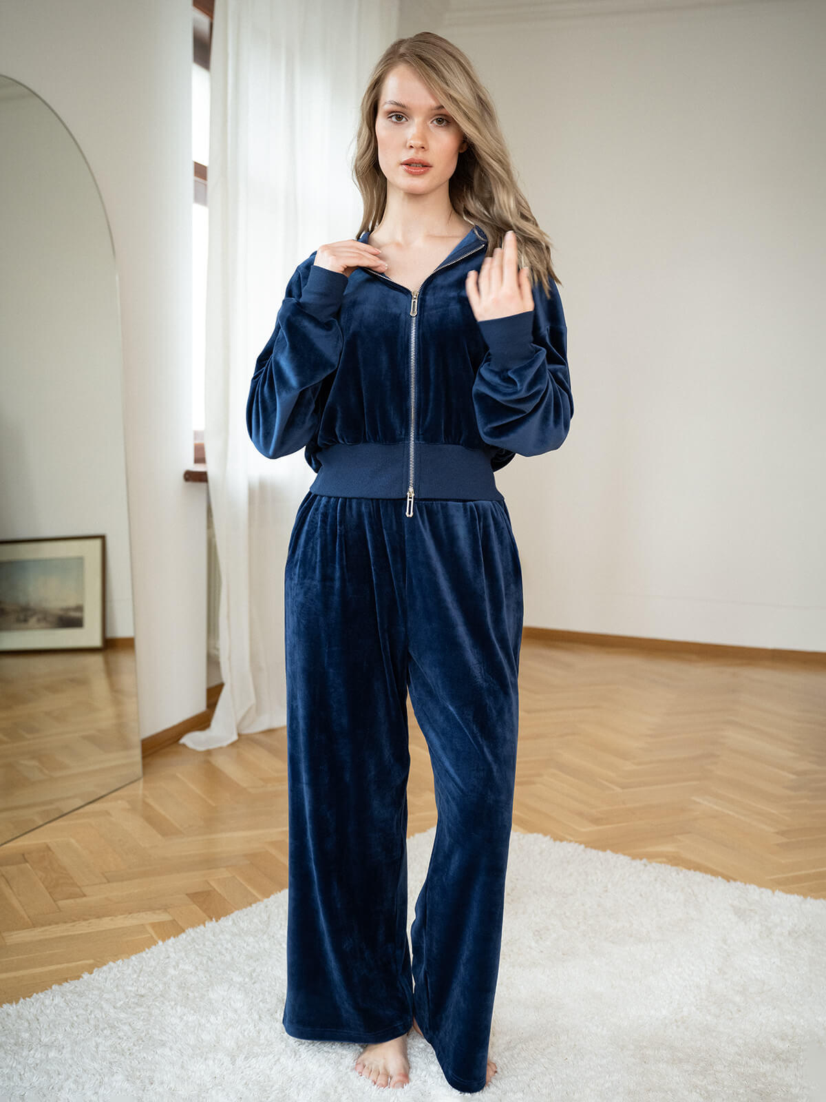Женский костюм